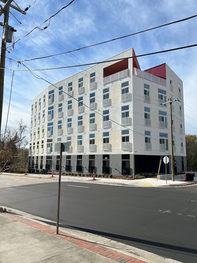 Building Photo - 600 S Duke St Unit 51