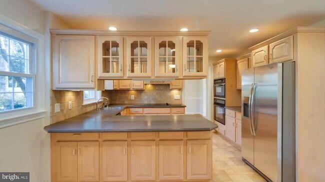 Photo - 8002 Birnam Wood Dr