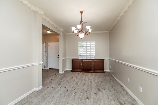 Photo - 13110 Mills River St