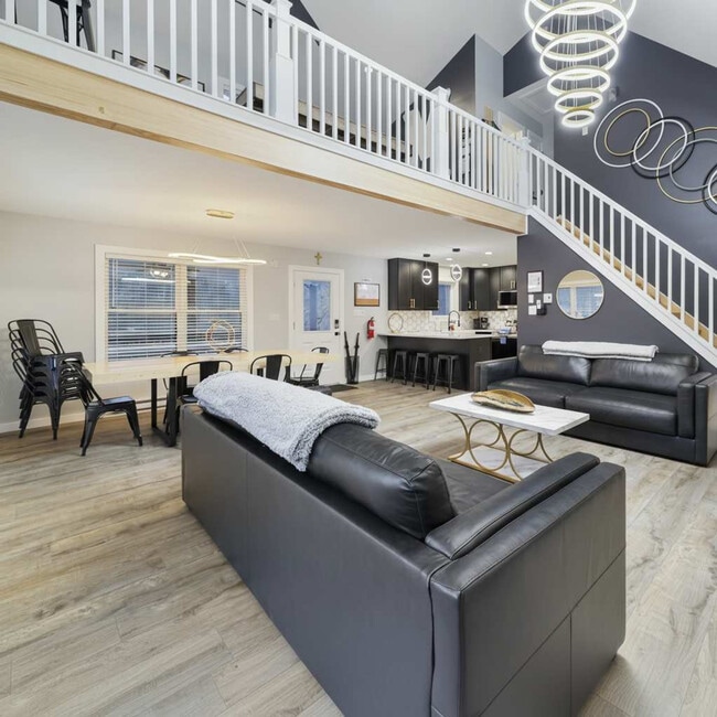 Building Photo - 126 Petrarch Trail