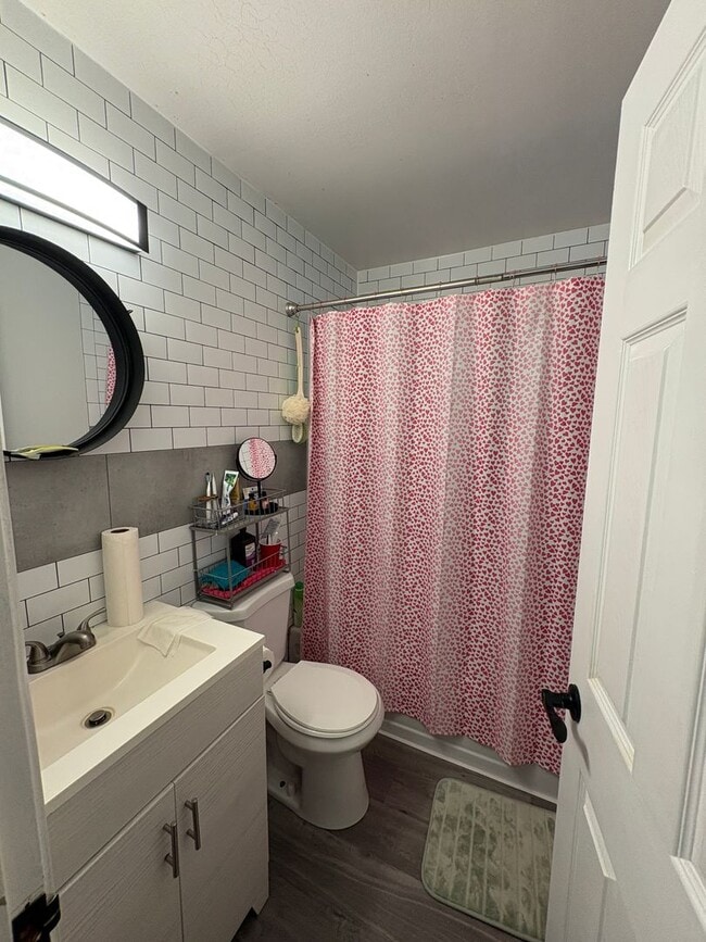 Photo - 5404 Gibbons Dr