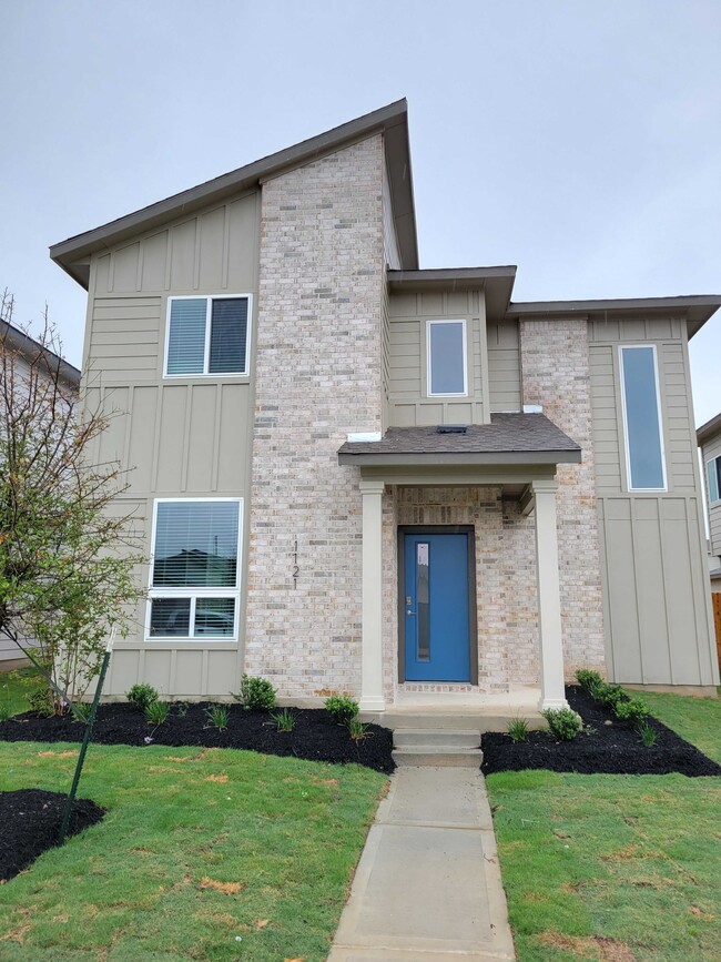 Building Photo - 1121 Amistad Lp Rental