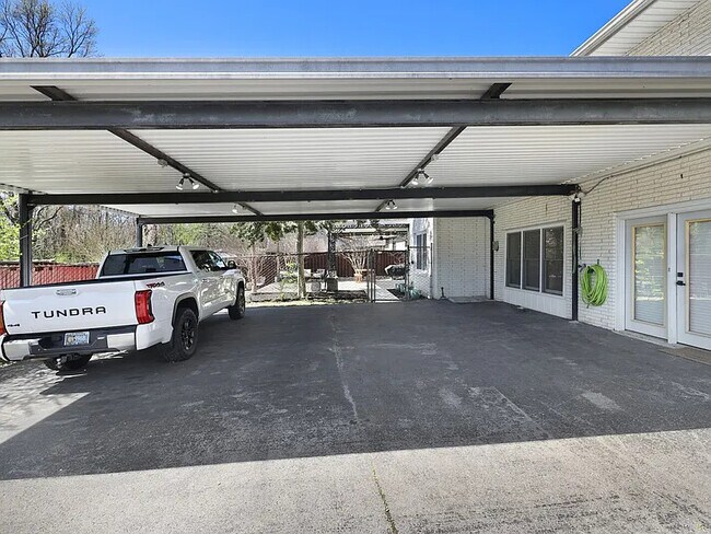 Photo - 436 Foothill Dr