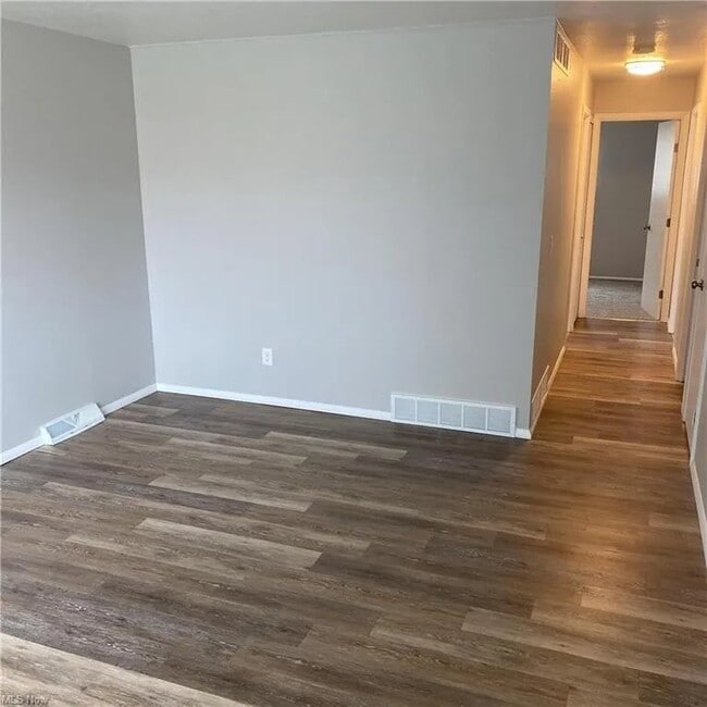 Photo - 533 Bon Air Ave