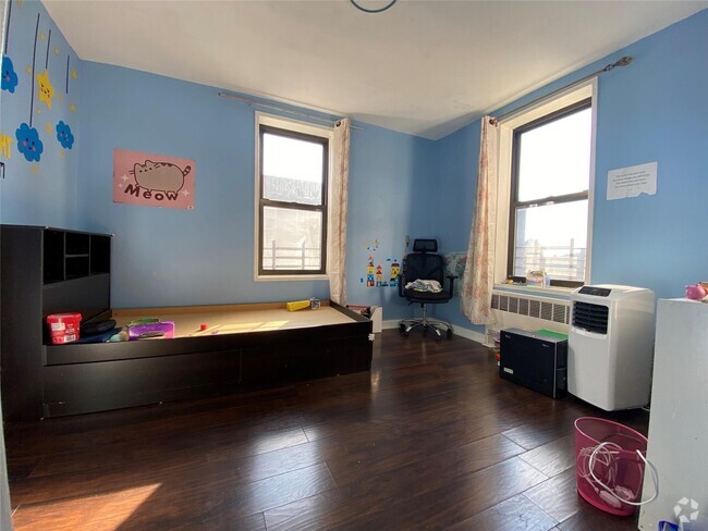 Building Photo - 94-11 34th Rd Unit 6 Rental