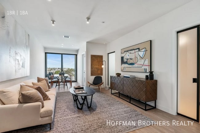 Building Photo - 3686 Overland Ave Unit 322