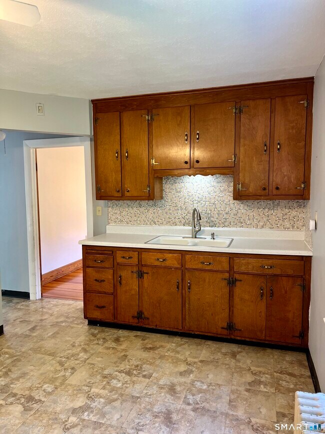6 Silver Dr Unit 2