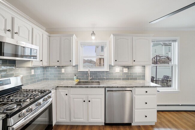 Building Photo - 93 Foster St Unit B Rental