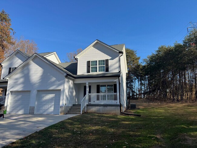 Photo - Lux Three Bedroom Townhouse in Sherrills Ford