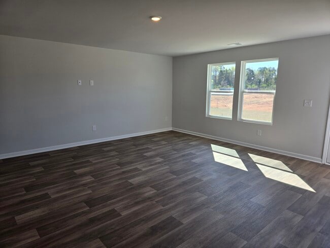 Photo - 146 Indigo Pl