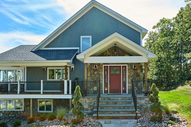 Building Photo - 21 Contentment Ln