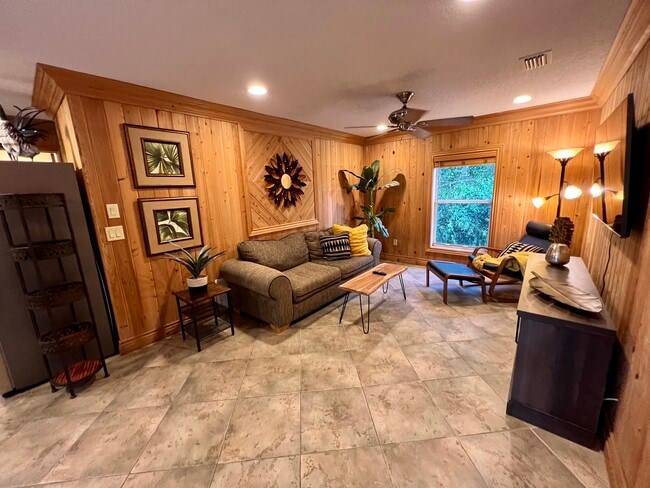 Photo - 2162 SW Perry Ter Unit Private Apartment