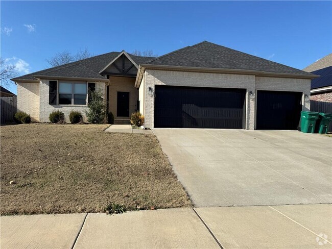 Building Photo - 751 Spicewood Trail Rental