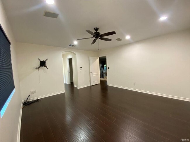 Photo - 19303 Cohasset St