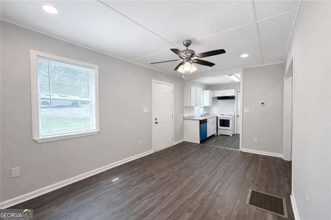 Photo - 2146 Brookview Dr NE