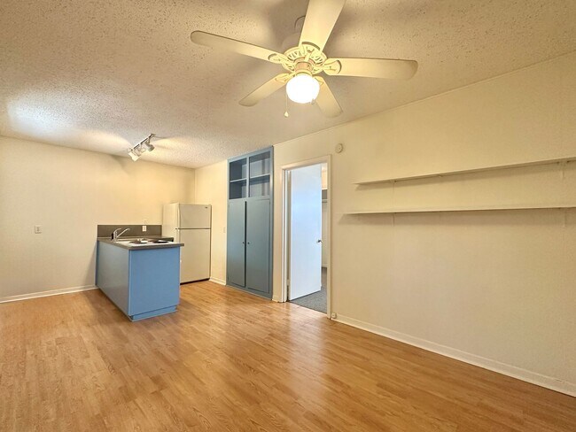 Photo - 2711 Hemphill Park Unit 11E - (A103)