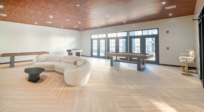 The Raphael - Beautifully Renovated!