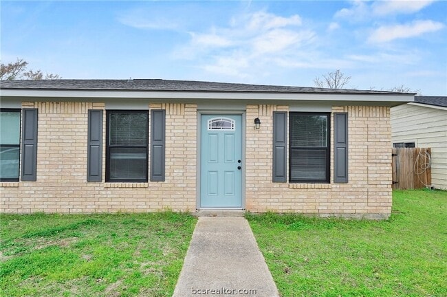 Building Photo - 805 San Benito Dr