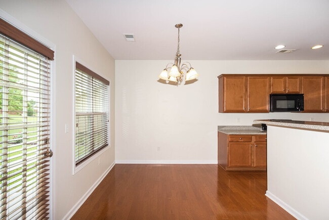 Photo - 250 Lantana Dr