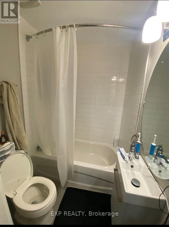 Photo - 203 Victoria Ave S Unité 203