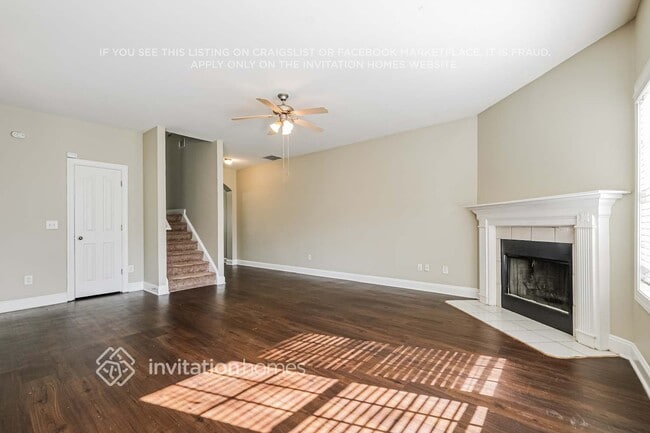 Photo - 2076 Barberry Dr