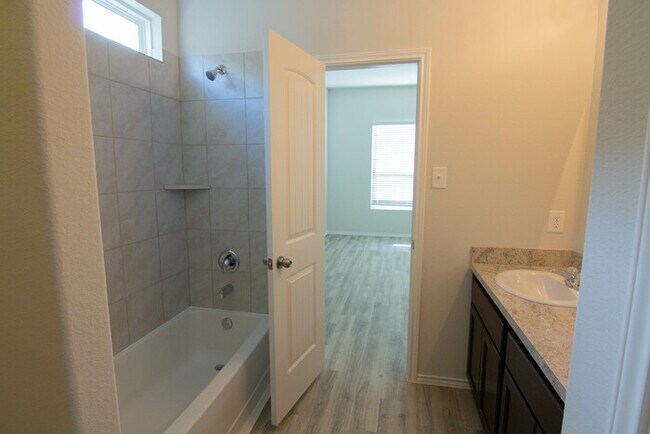 Photo - 5522 Tobins Gully Dr