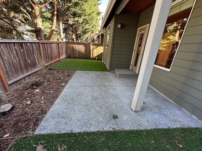 Photo - 3bd/2.5ba Kirkland Home