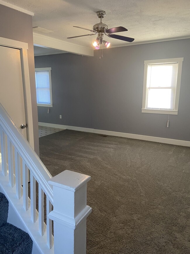 Photo - 210 W Palmer Ave