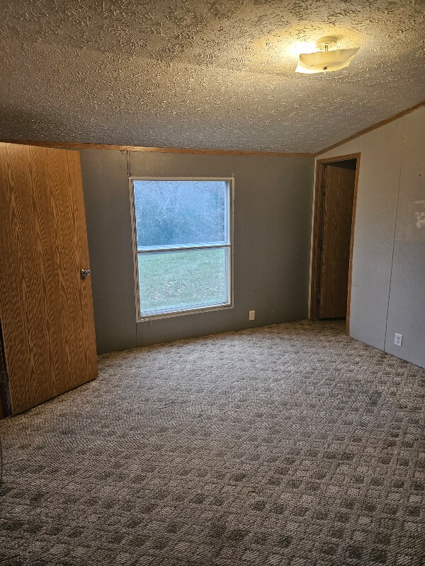 Photo - 910 Roach Rd