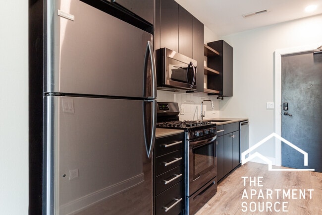 Photo - 935 W Belmont Ave Unit 603