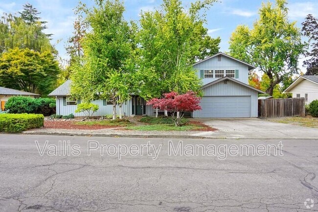 Building Photo - 3385 Camellia Dr S Rental