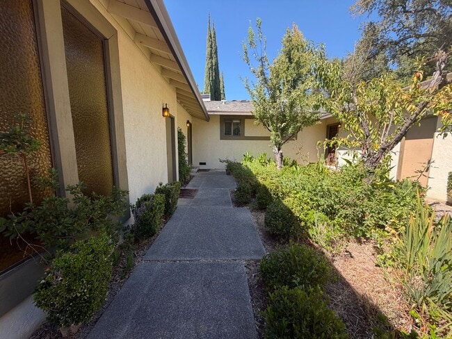 Photo - 7737 Southcliff Dr