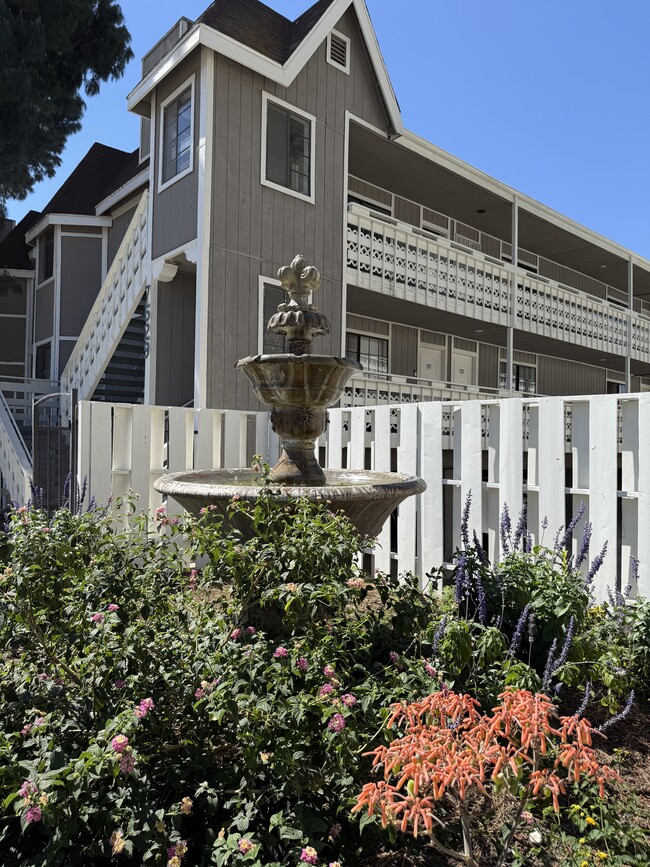 Photo - Vassar Carriage House Apartments