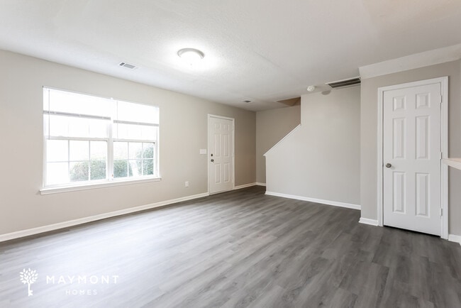 Photo - 124 W Corley Ln