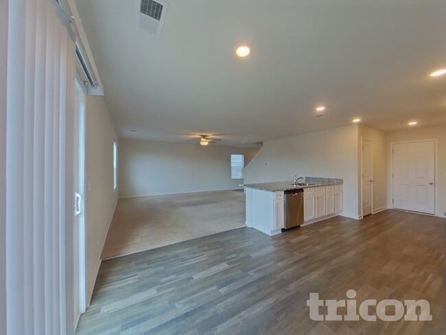 Photo - 4008 Reinfield Dr