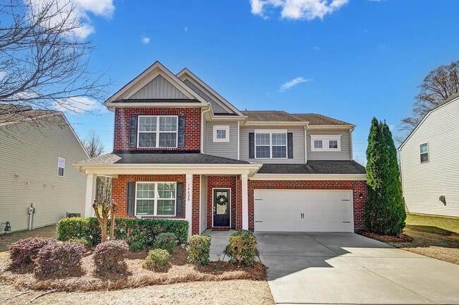 Building Photo - Room in House on Green Birch Dr