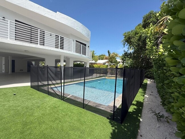 Photo - 273 W Seaview Dr
