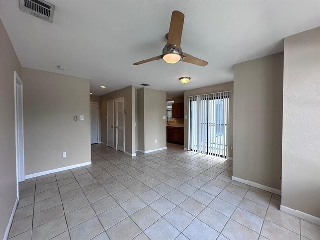 Photo - 2409 Leon St Unit 205