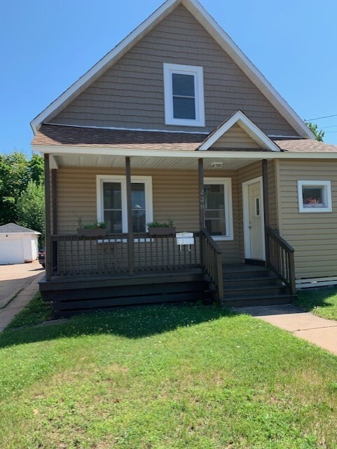 Front Porch - 229 W Ohio St Casa