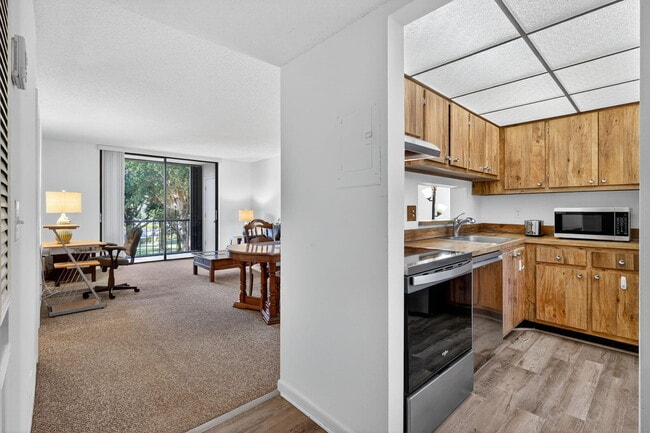 Building Photo - 5220 Las Verdes Cir Unit 304 Rental