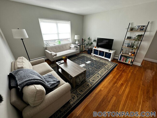 61 Selkirk Rd Unit 11