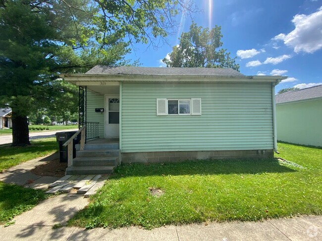 Building Photo - One Bedroom Duplex Home -Tuscola