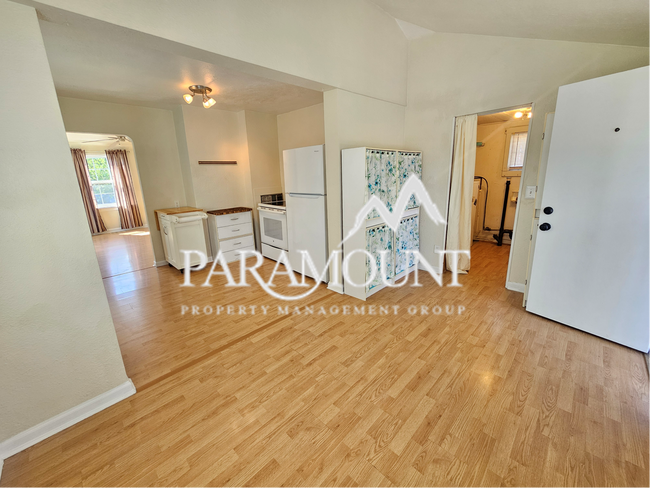 Photo - Vintage Charm in a Prime Bremerton Location!