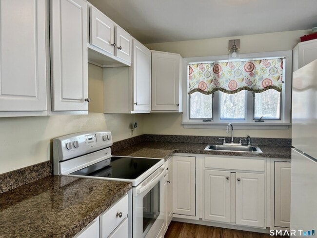 Photo - 51 Billow Rd