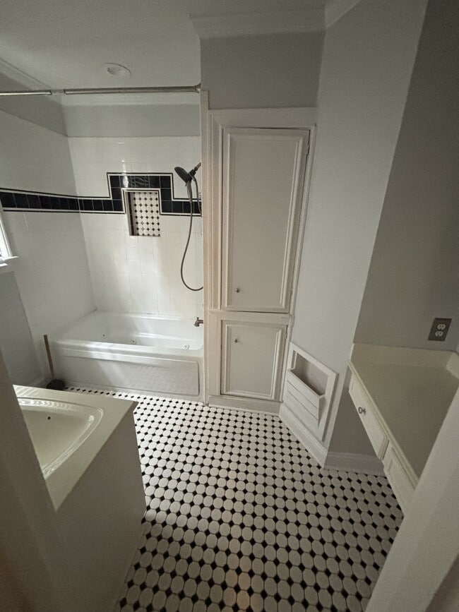 Photo - 4026 Richmond Ave