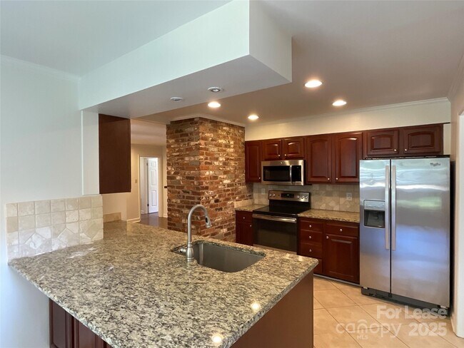 Photo - 3917 Kitley Pl