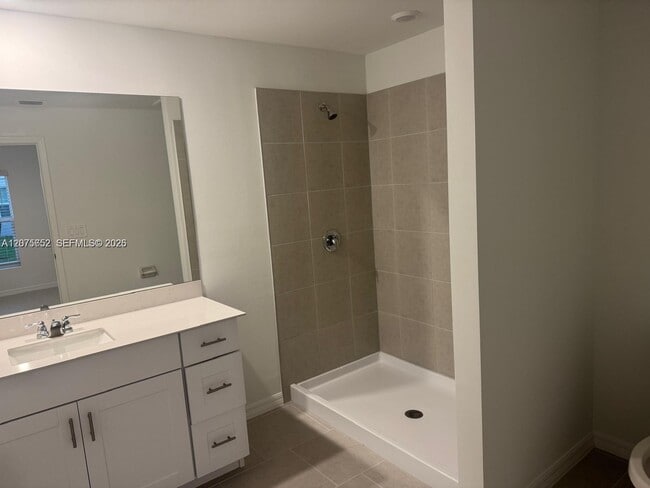 17616 Paradiso Wy