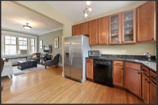 Photo - 437 N Lombard Ave Unidad 1