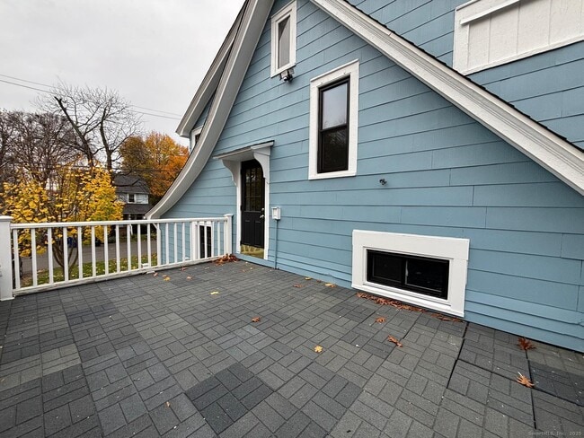 Photo - 2 Scofield Pl