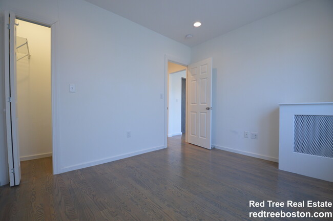 Photo - 29 Peterborough St